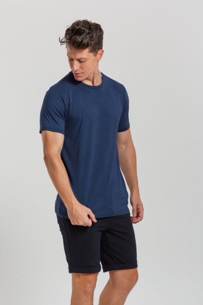 Camiseta Tech Masculina: Por Que Ela Está Substituindo o Algodão Comum